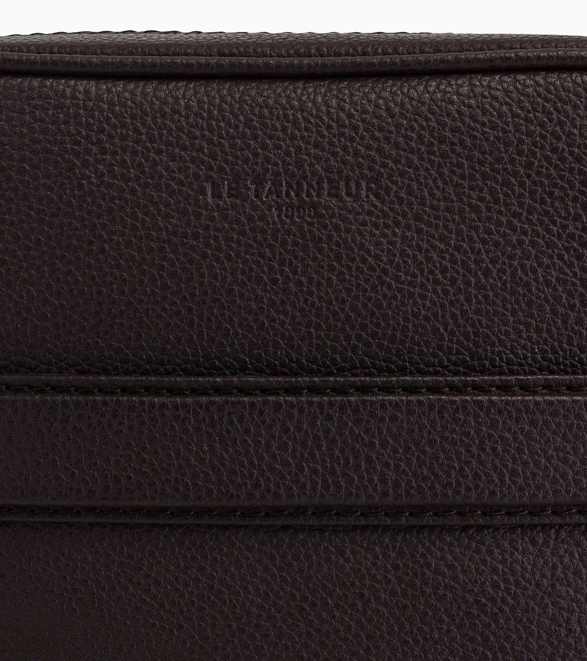 Mittelgroße Umhängetasche Charles aus genarbtem Leder