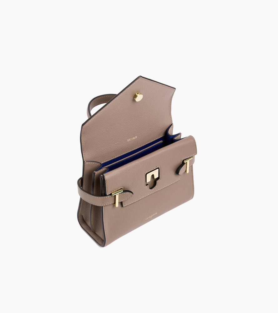 Kleine Handtasche Emilie aus genarbtem Leder mit Doppelklappe