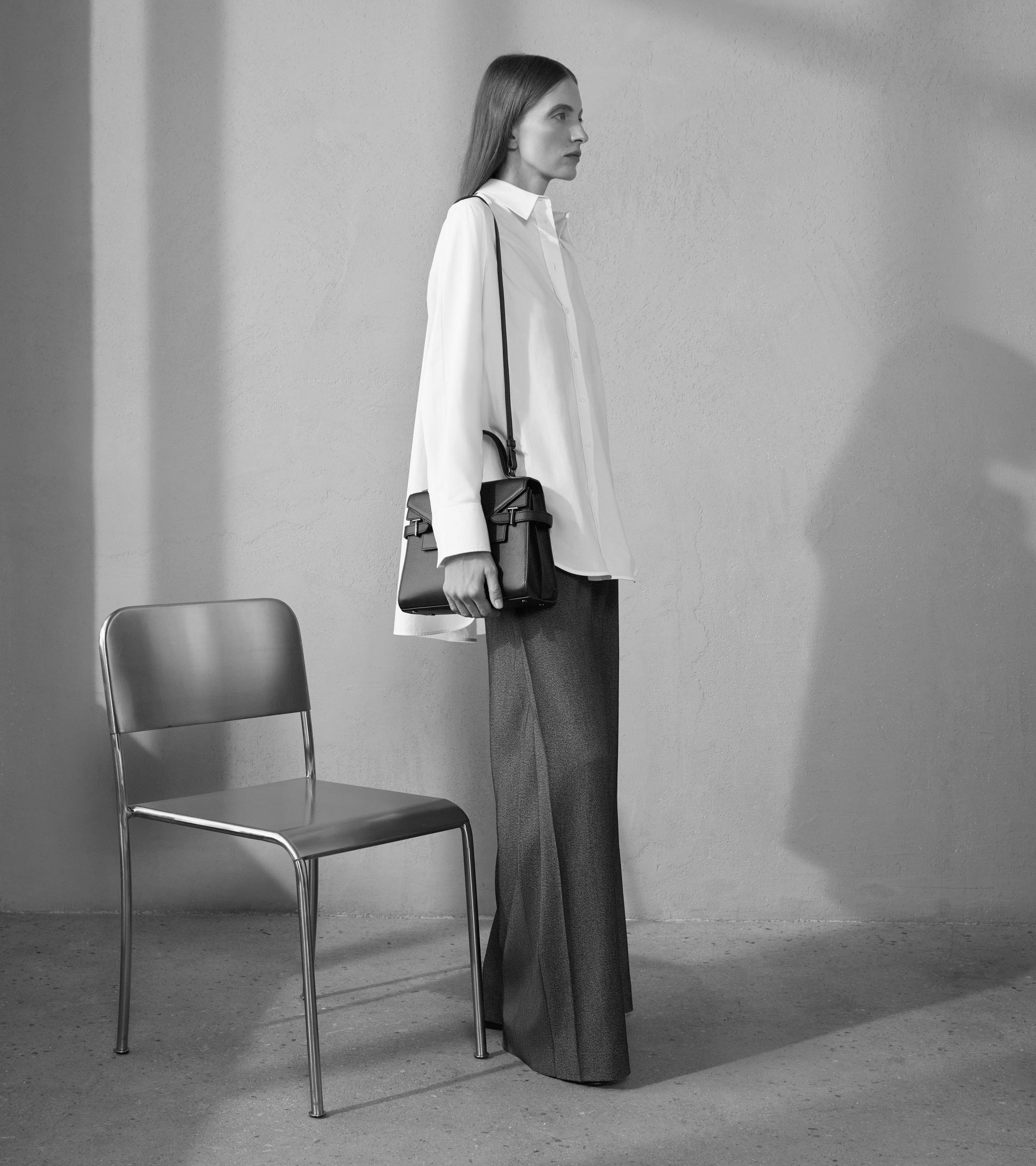 Bolso de mano mediano Emilie de piel texturizada con doble solapa