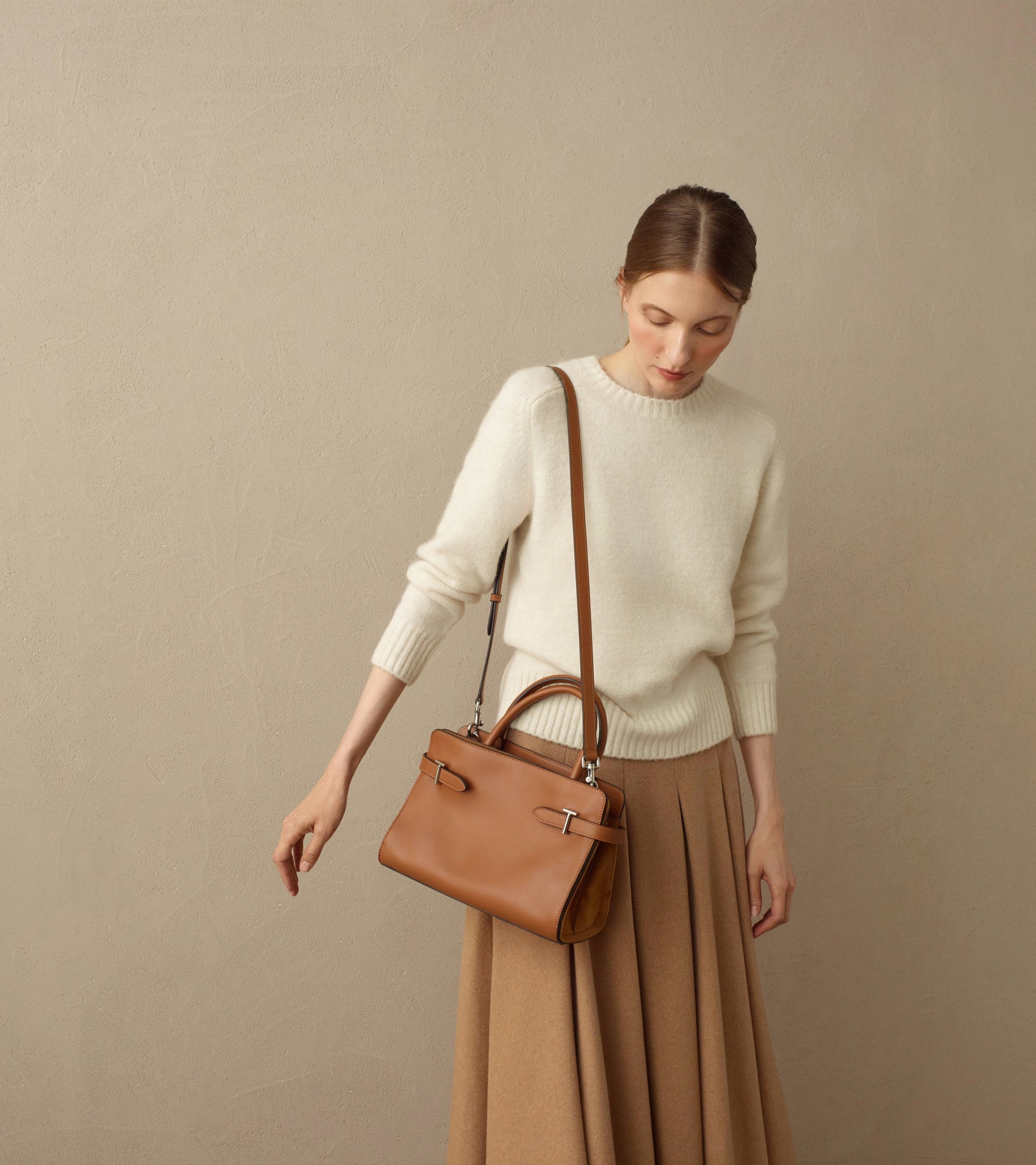 Emie medium handbag in smooth leather and suede