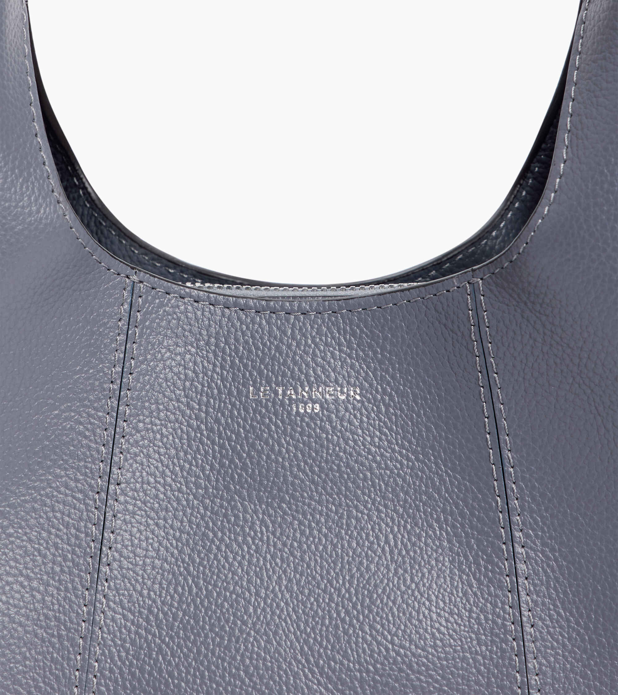 Juliette small handbag in grained leather