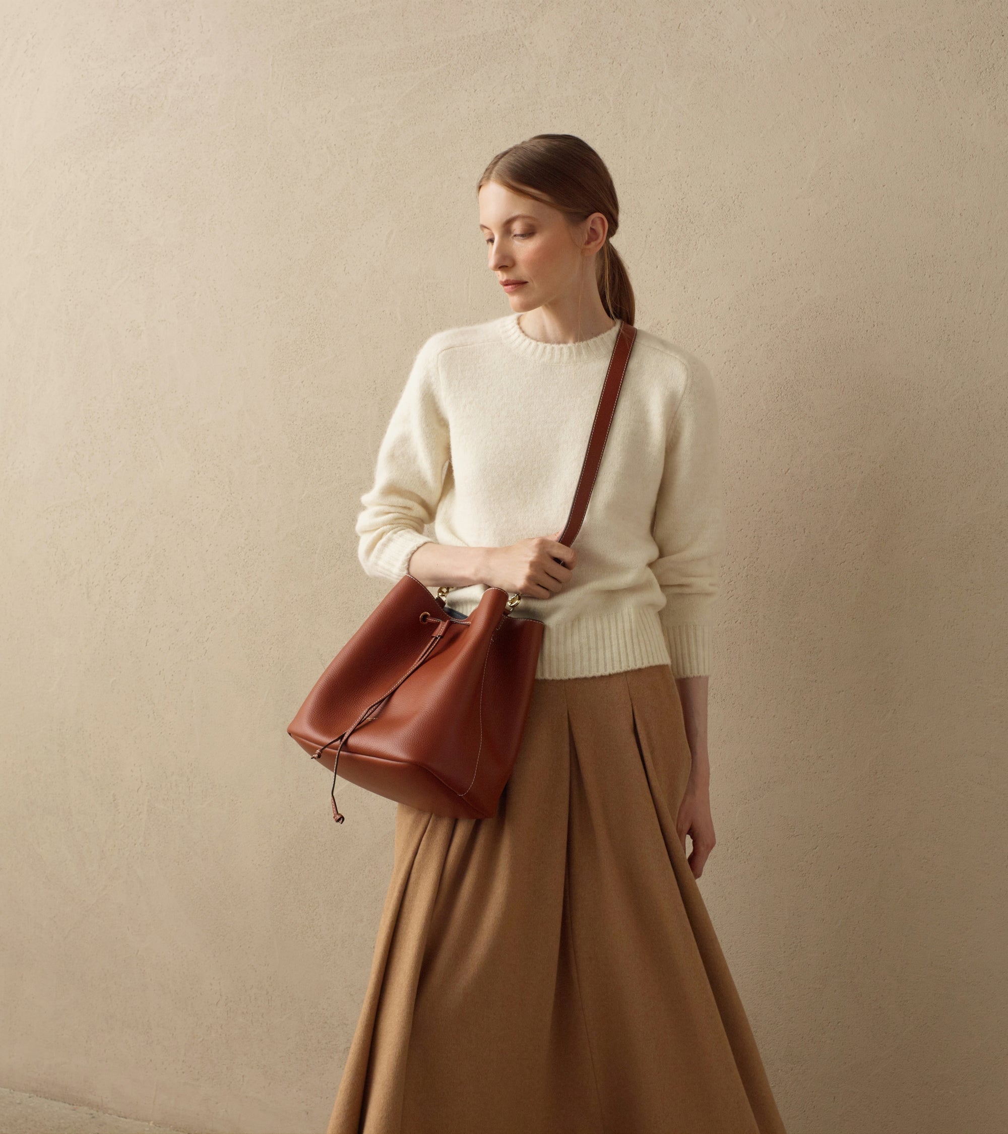 Grand sac seau Louise en cuir grainé