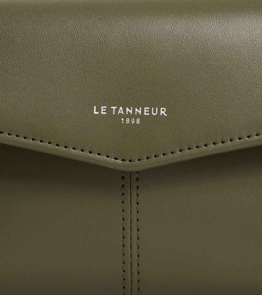 Pochette enveloppe moyen modèle Charlotte en cuir lisse